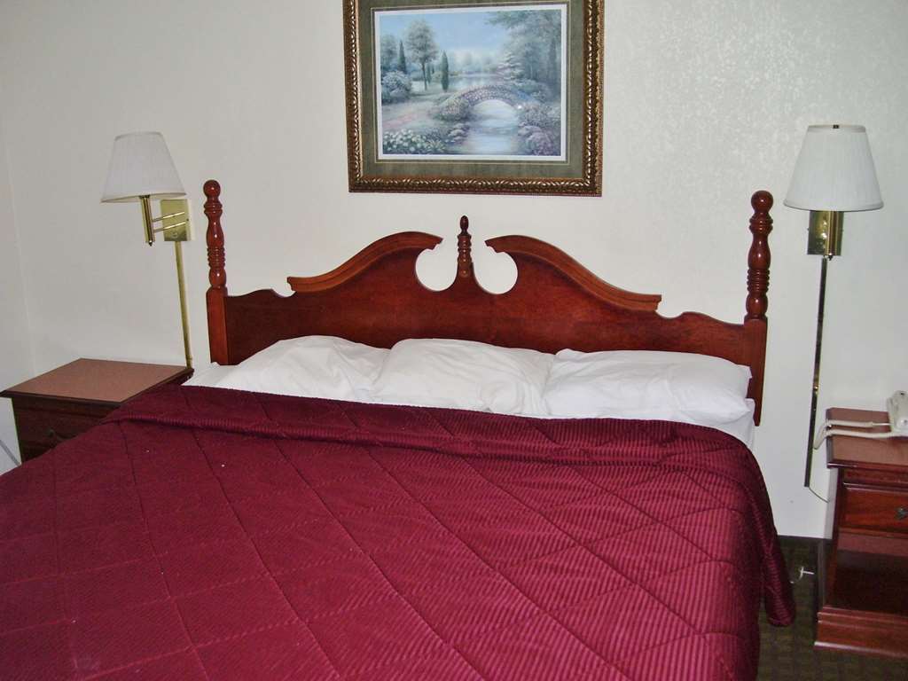 Killen Lake View Inn & Suites חדר תמונה